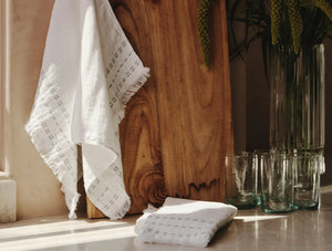 Coyuchi Alpine White w Pacific Blue Alder Organic Hand Towel, Set of 2
