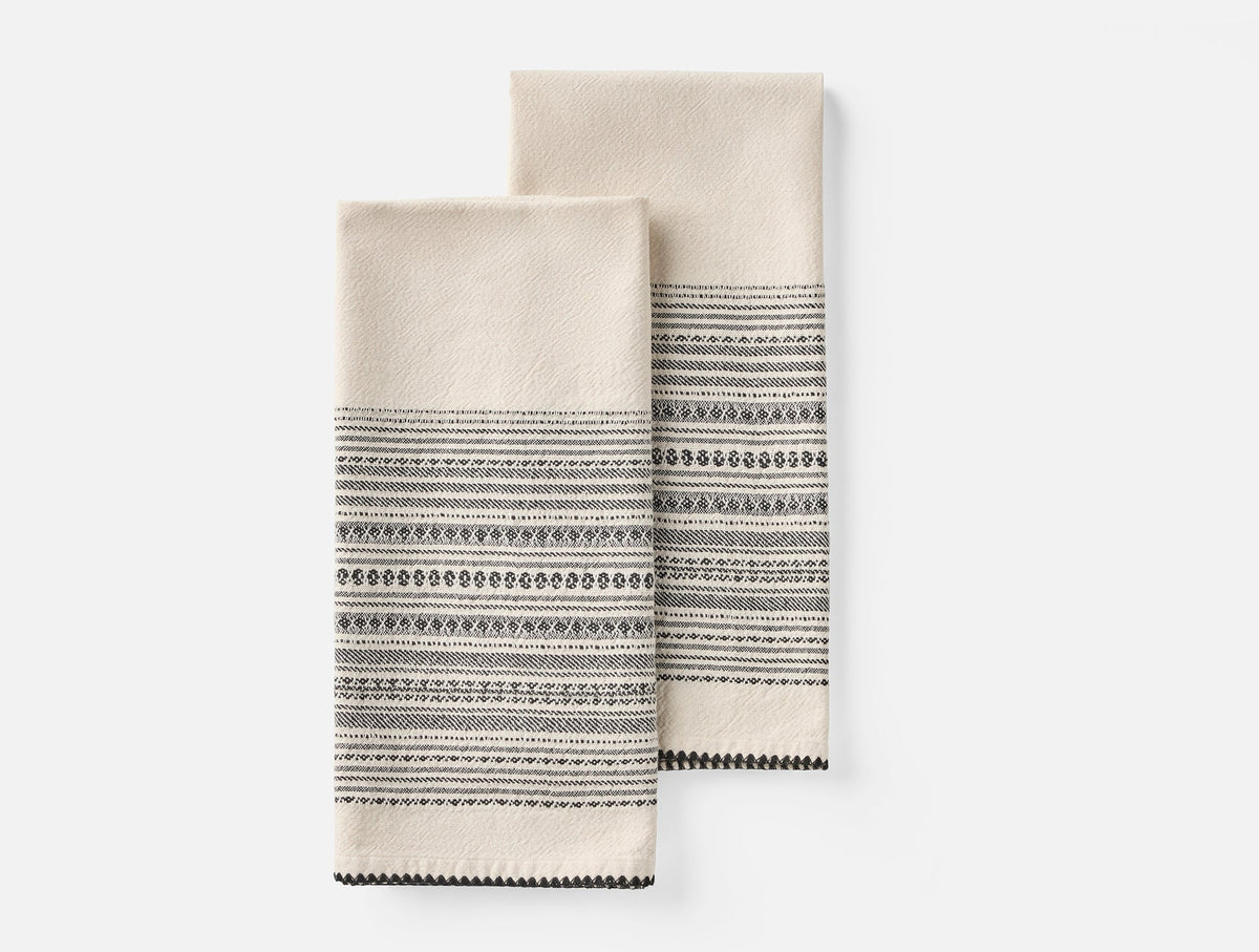 Coyuchi Undyed w Black Oak Organic Hand Towel, Set of 2