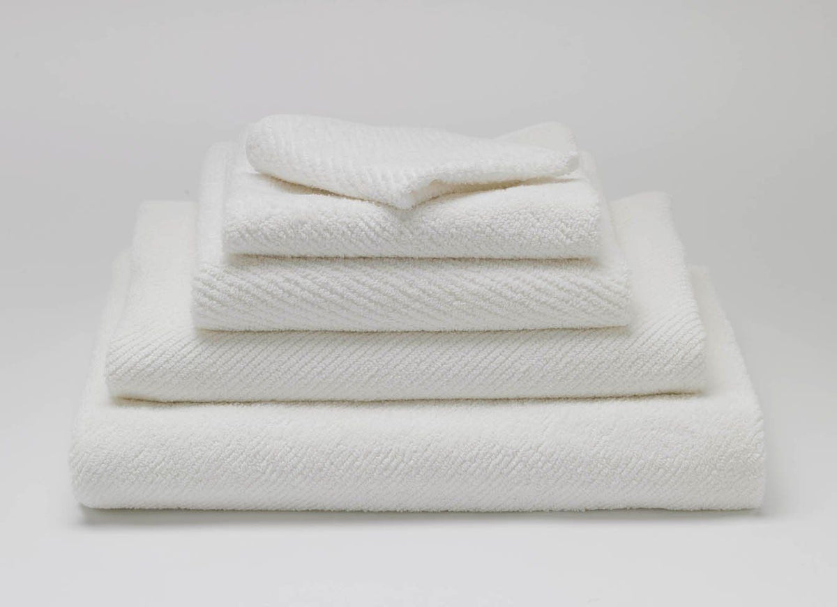 Coyuchi Air Weight Organic Towels &amp; Bath Mats