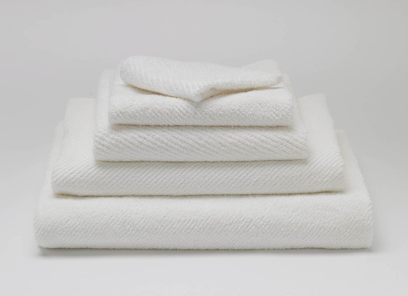 Coyuchi Air Weight Organic Towels & Bath Mats