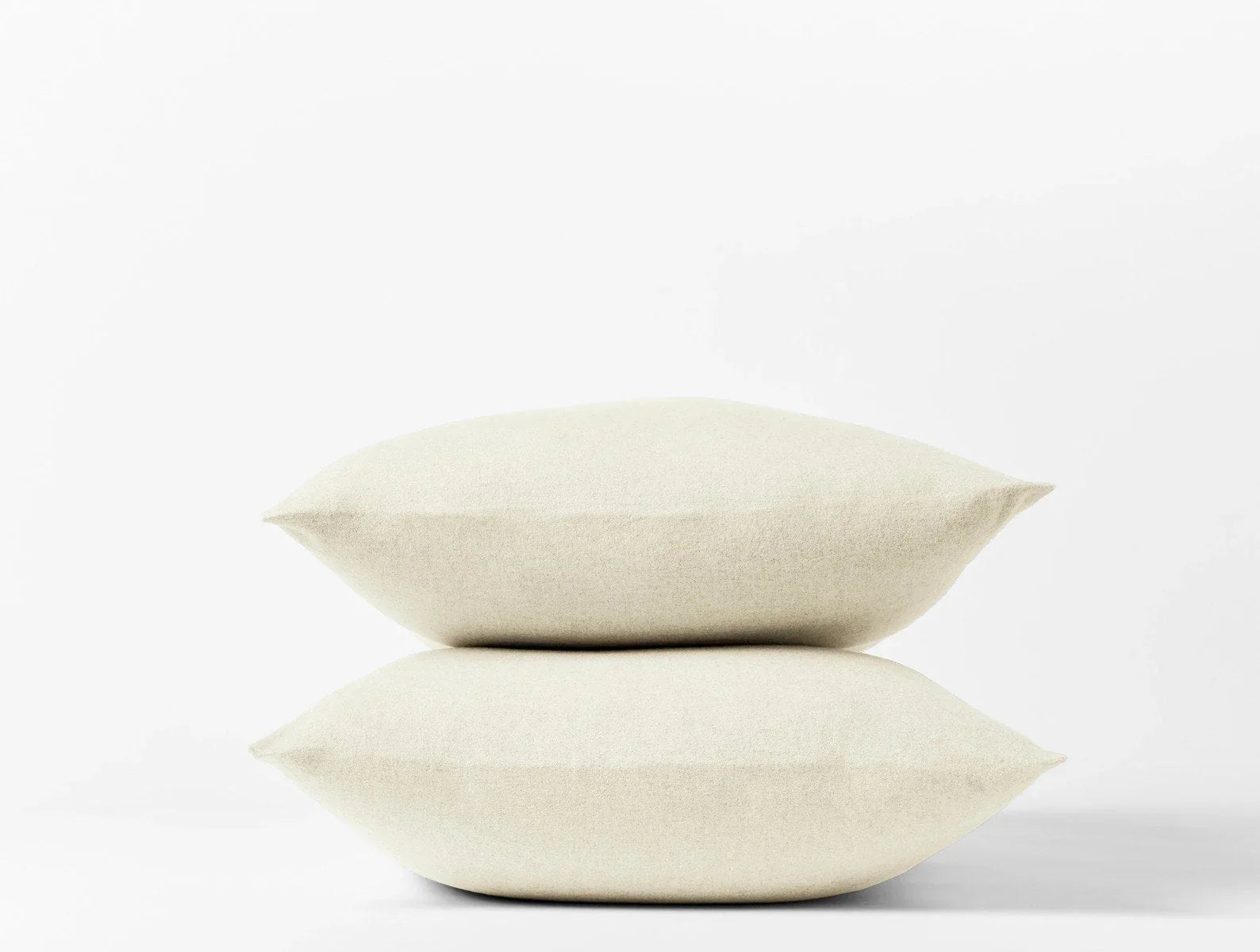 Coyuchi Pillowcase- Standard Undyed Cloud Brushed Organic Flannel Sheet Set