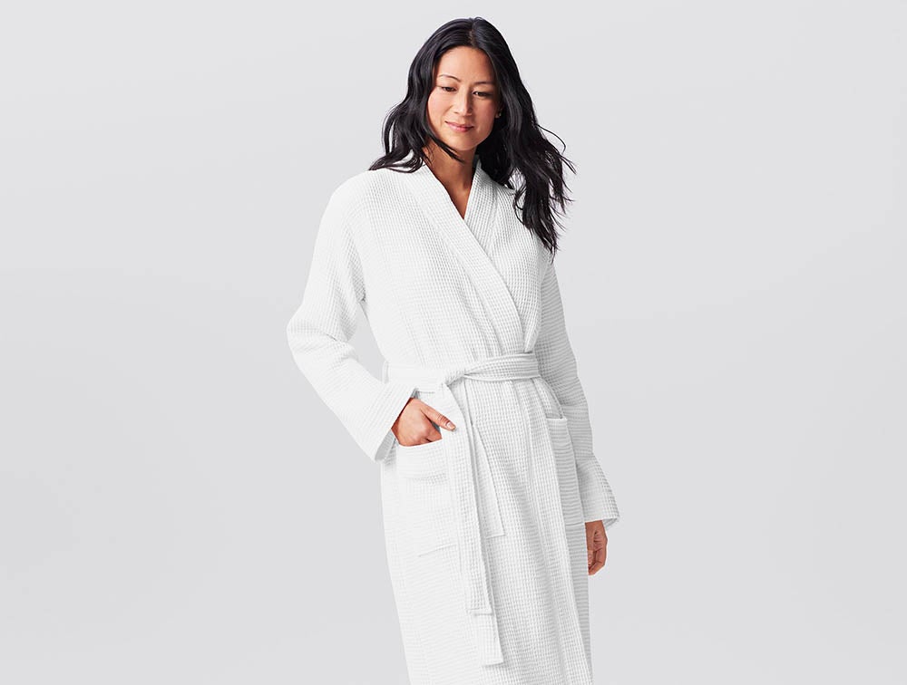Coyuchi Alpine White Unisex Organic Waffle Robe